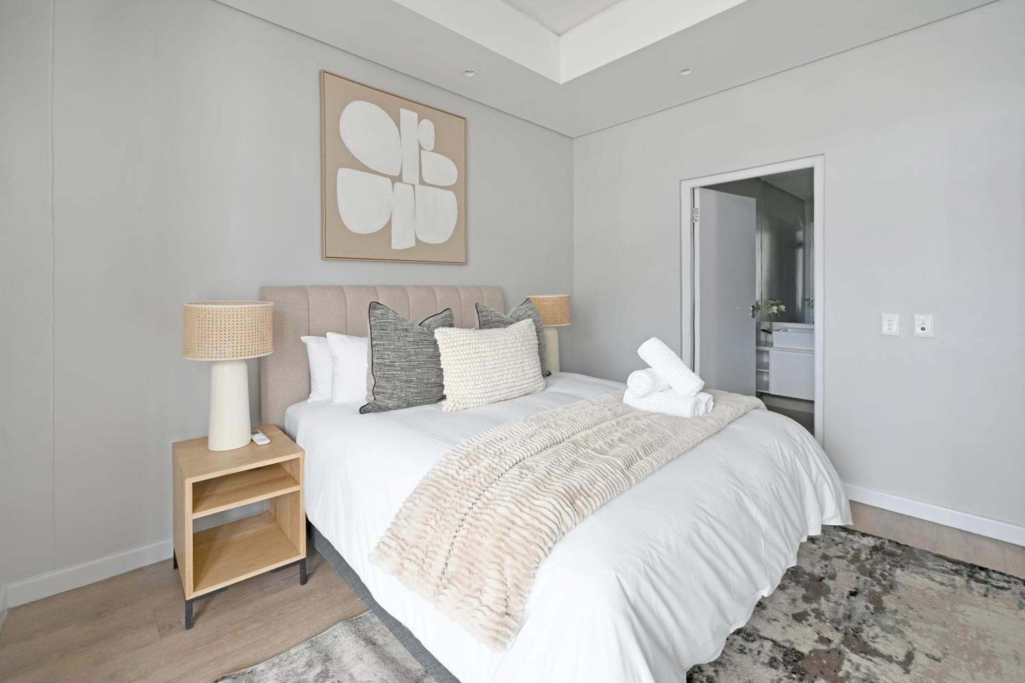 Apartment Shyla - Chic 2-bed With Stunning Mountain Views *