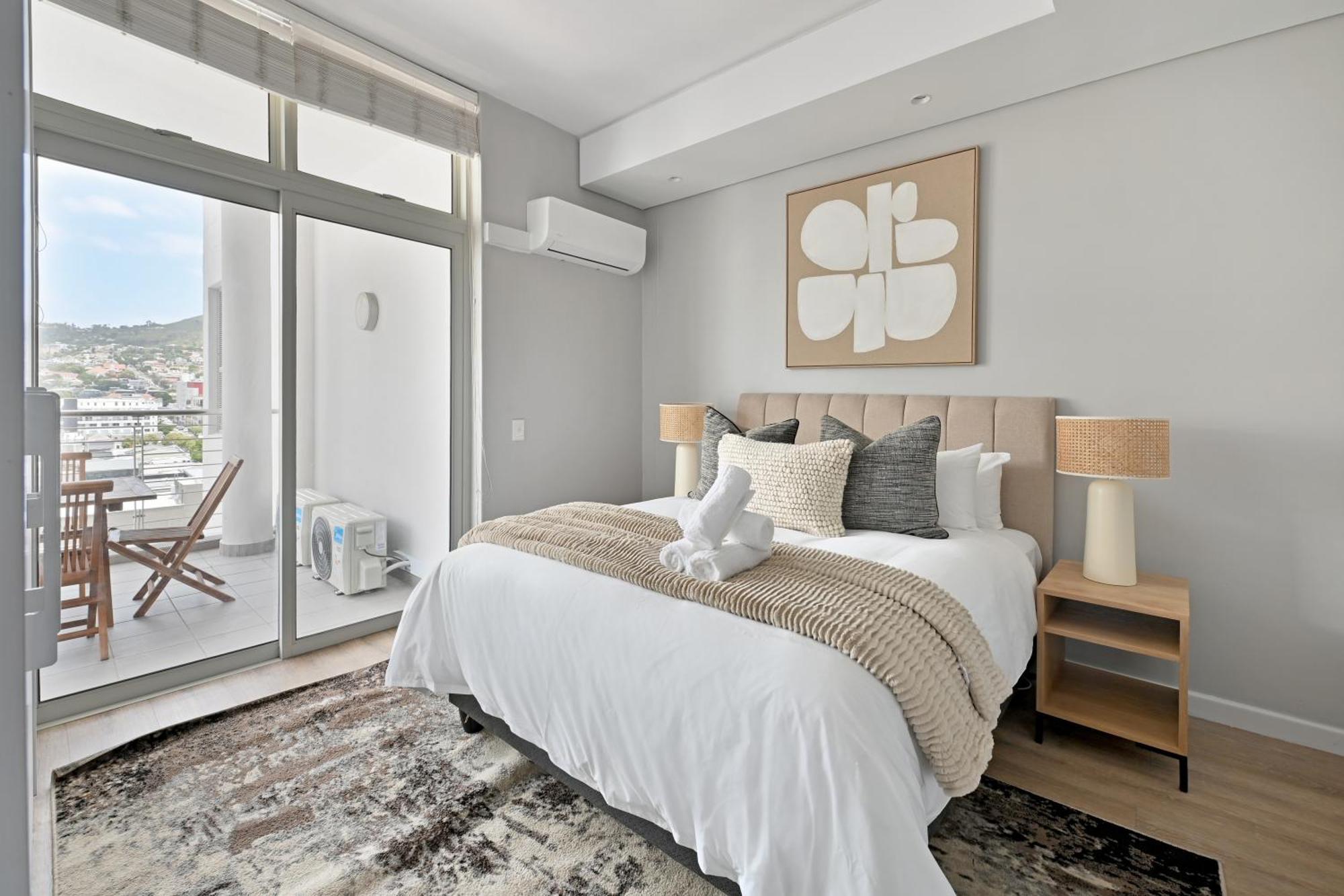 Shyla - Chic 2-bed With Stunning Mountain Views Apartment